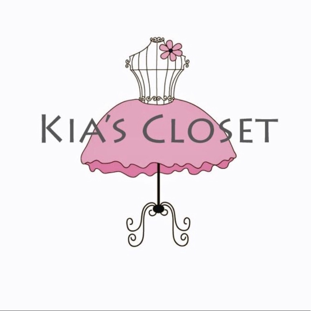 👗👠 Offers & Bundles are Welcome!!👙👛